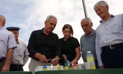 Yaşlılar ebru sanatıyla kendi eserlerini ortaya çıkardı