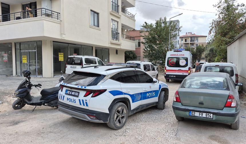Kardeşler arasındaki tartışma bıçaklı kavgaya dönüştü: 1 yaralı